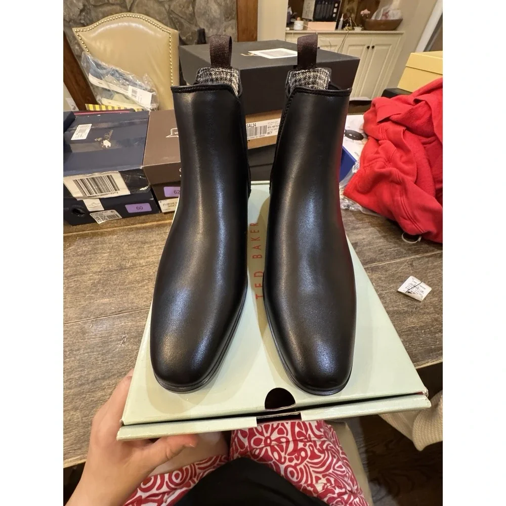 Ted Baker London Norwich-001 Chelsea Boots‎ Black Leather Men's Size 9.5